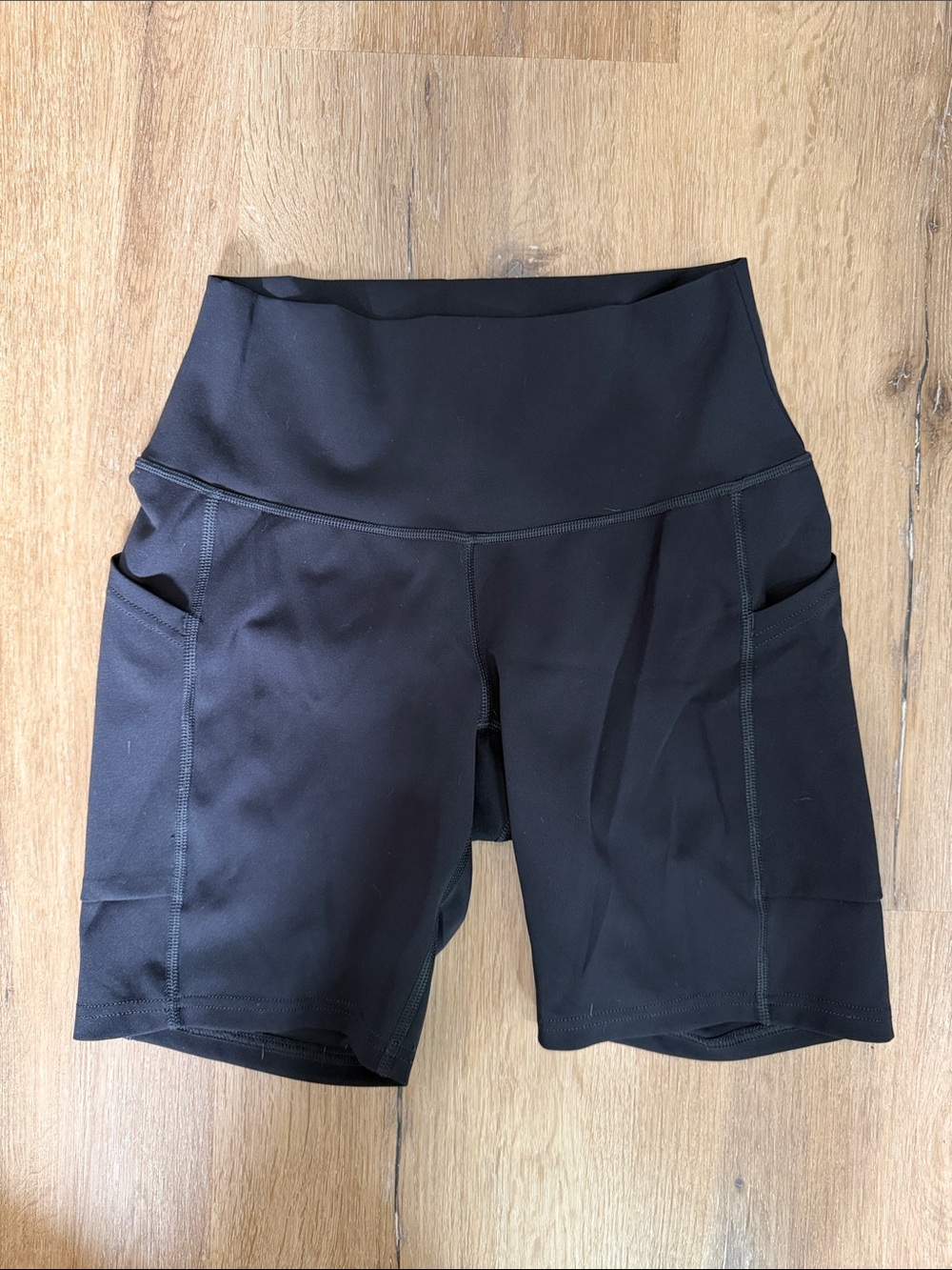 Betty Designs BD Lab High-Waist Black Run Pocket Shorts 8" | Medium